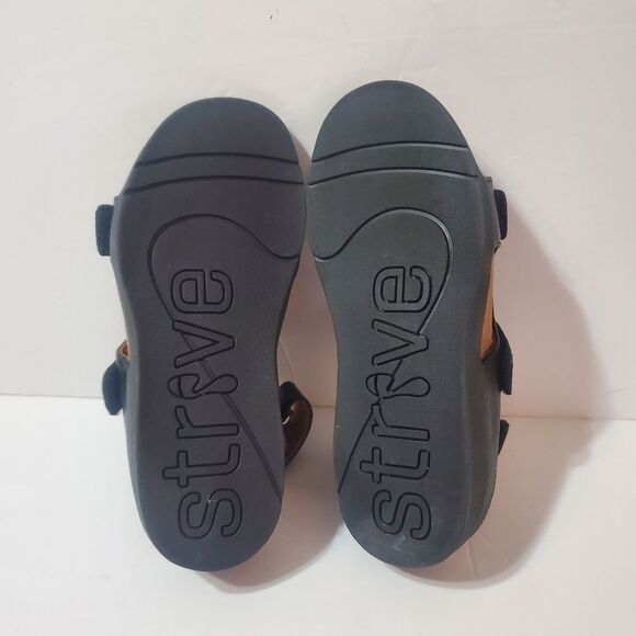 Strive Aruba II Women\'s Leather Comfort Black Sandals Size 6 New main image 8